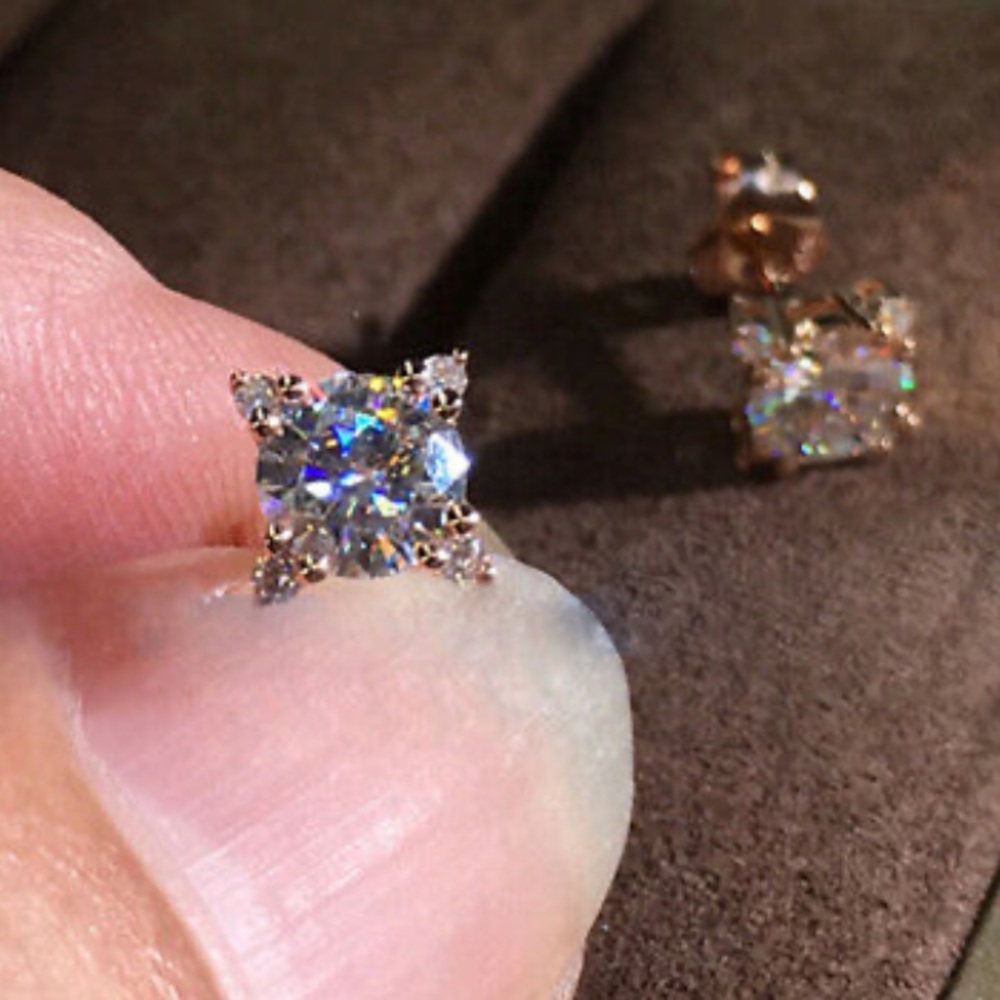 NWT 18k ROSE GOLD PLATED STUD DIAMOND EARRINGS - Picture 3 of 4